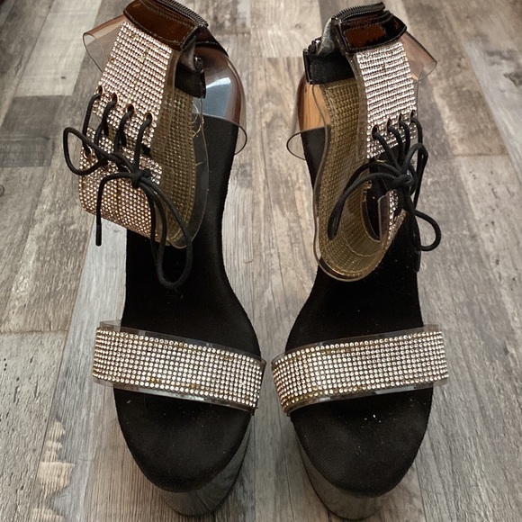 Pleaser Adore-770 - Picture 1 of 8